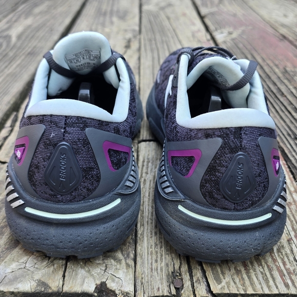 Brooks Athletic Shoes - Gray and Pink - Picture 10 of 15